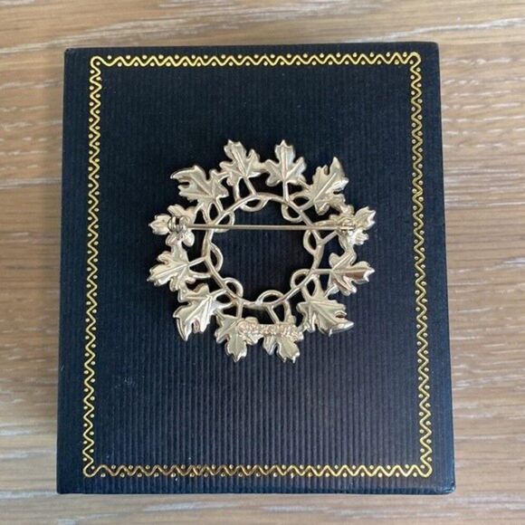 Sarah Coventry Gold & Silvertone Brooches Lot of 4 Signed Vintage - Picture 5 of 13